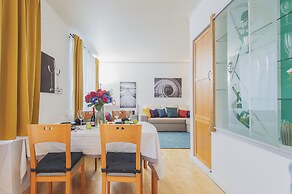 GMApartments 3 rooms at Patriarshie Ponds