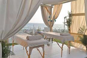 On Hotels Oceanfront - Adults Only