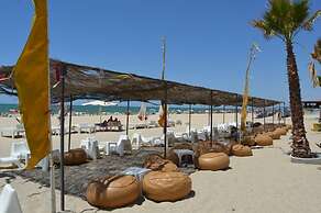 On Hotels Oceanfront - Adults Only