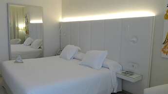 On Hotels Oceanfront - Adults Only