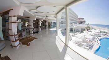 On Hotels Oceanfront - Adults Only