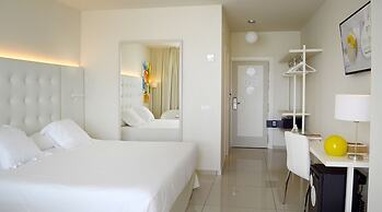 On Hotels Oceanfront - Adults Only