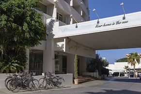 On Hotels Oceanfront - Adults Only