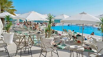 On Hotels Oceanfront - Adults Only