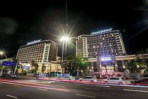 Howard Johnson by Wyndham Glory Plaza ChengHai
