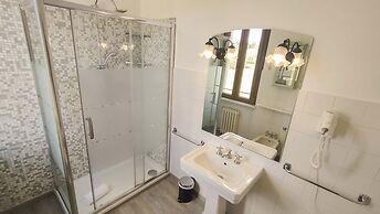 Domus Volumnia Country House