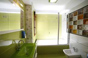Zendoira - Hostel