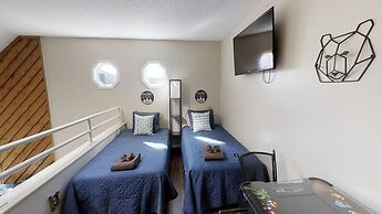 Smoky Top Summit 2 Bedroom Condo by RedAwning