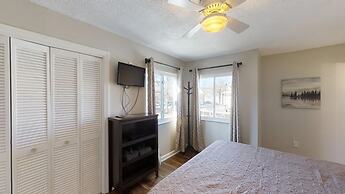 Smoky Top Summit 2 Bedroom Condo by RedAwning