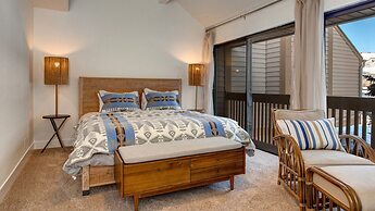 Scandinavian 72 Vantage Condo with Private Hot Tub by RedAwning