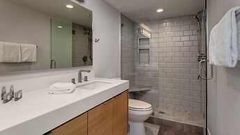 Scandinavian 72 Vantage Condo with Private Hot Tub by RedAwning