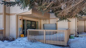 Scandinavian 72 Vantage Condo with Private Hot Tub by RedAwning