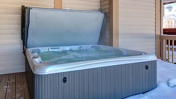 Scandinavian 72 Vantage Condo with Private Hot Tub by RedAwning