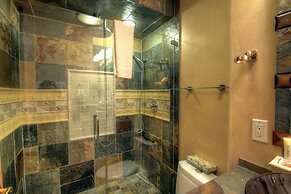 127 Ridgepoint 3 Bedroom Townhouse by RedAwning