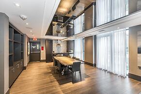 Toronto Furnished Living College Street Elevate Rooms.