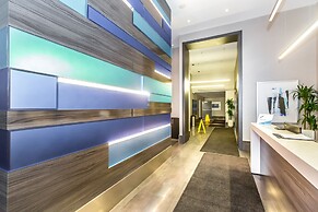 Toronto Furnished Living College Street Elevate Rooms.