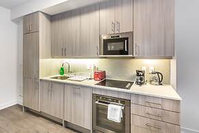 Toronto Furnished Living College Street Elevate Rooms.