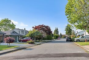 Orchid House near Vancouver YVR Airport