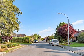 Orchid House near Vancouver YVR Airport