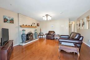 Orchid House near Vancouver YVR Airport