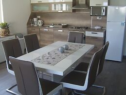 Apartments Villa Erik