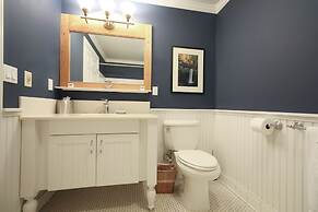 Inn at Taughannock Falls