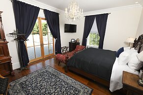 Inn at Taughannock Falls