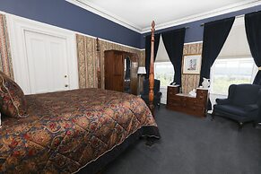 Inn at Taughannock Falls