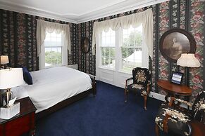 Inn at Taughannock Falls