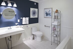 Inn at Taughannock Falls