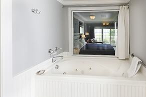 Inn at Taughannock Falls