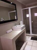 Coyotes Hotel and Conference Centre