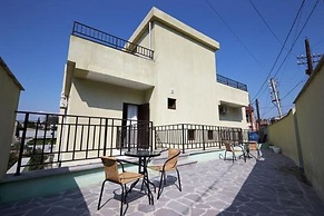 Gold Line Hotel