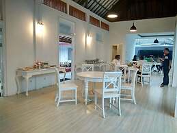 Sinom Borobudur Hotel