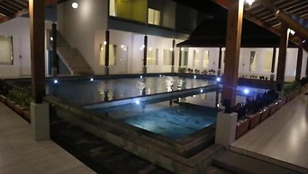 Sinom Borobudur Hotel