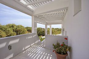 Romani Studios Perissa