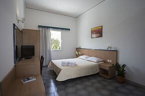 Romani Studios Perissa