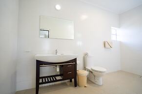 Delynne Boutique Hotel