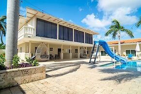 Delynne Boutique Hotel