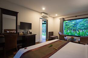 La Renaissance Boutique