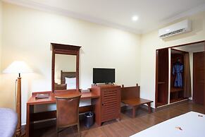 La Renaissance Boutique