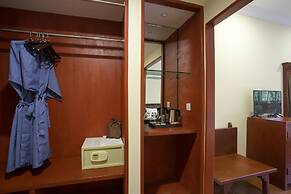 La Renaissance Boutique