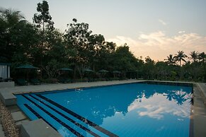 La Renaissance Boutique
