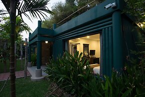 La Renaissance Boutique