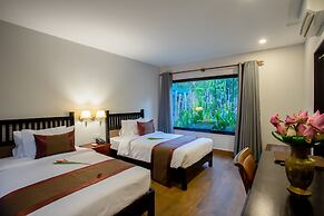 La Renaissance Boutique