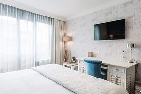Hotel Cocoon