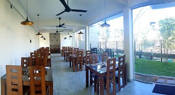 Hive 68 - Hotel and Resorts Negombo