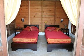 Statia Lodge