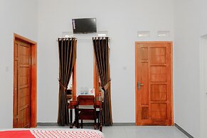 OYO 605 Queen Homestay