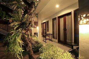 Dewi Villa Padangbai Hotel
